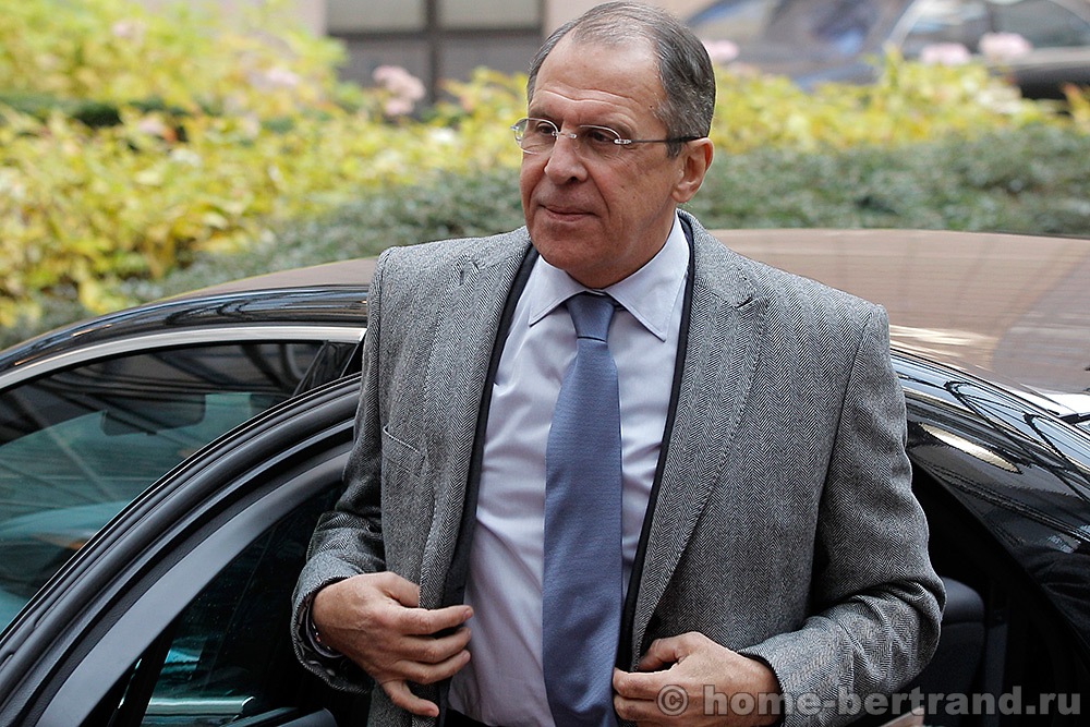 Дипломаты, обвиненные в махинациях со страховками, вернулись в Москву